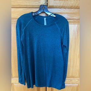 *****SOLD**** Lululemon teal long sleeve Swifty top.